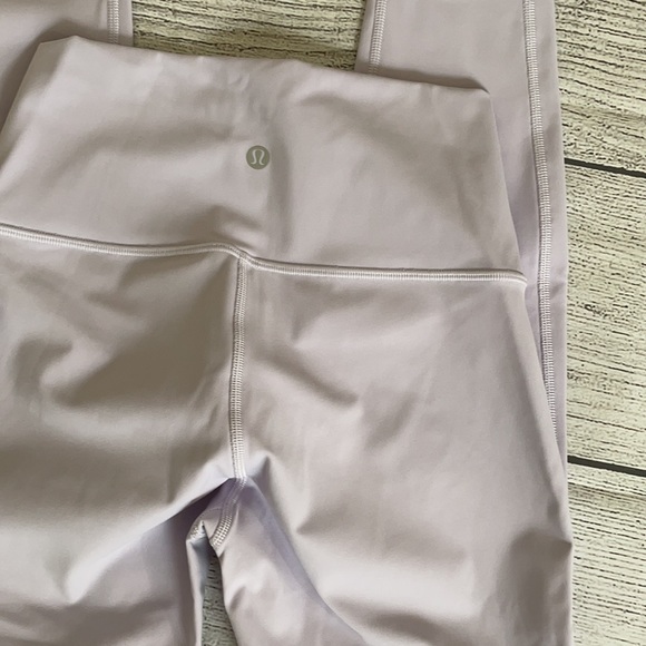 NWT LULULEMON LAVENDER WUNDER UNDER LEGGINGS 25" 4 - Picture 8 of 10